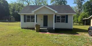2/1 Home Available Now! Gallery 1