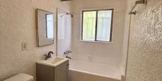 1534 Winona Blvd. Gallery 19