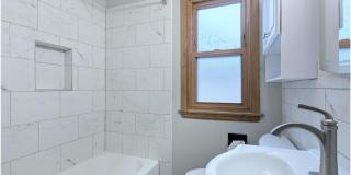 1618 Beech Street Gallery 9