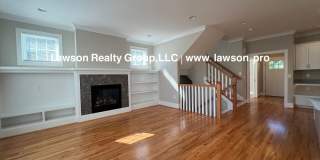 Upscale Three Bedroom in Colonial Green with Garage Upscale Three Bedroom in Colonial Green with Garage Gallery 22