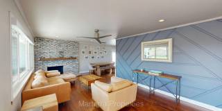 Beautiful Home with Pool! Gallery 14