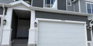 Beautiful, Like-New Townhome in Spanish Fork | 4 Bed, 3.5 Bath | Finished Basement with Kitchen | Available Aug 1 Gallery 1