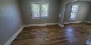 2 Bedroom Home with Detached Garage! 2 Bedroom Home with Detached Garage! Gallery 11