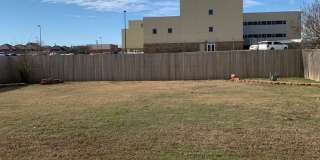 Remodeled 3 Bedroom near Moore Gallery 44