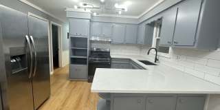 6118 W Gunnison Street Gallery 10
