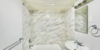 Renovated 4 bedroom 2 bath Home with Plenty of Space! Gallery 7