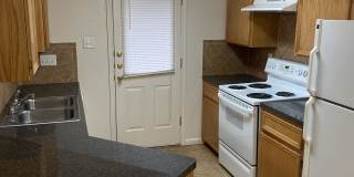 1104 Nicholas Cr. - B Gallery 14