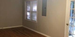 Three Bedroom 1 Bath Home/1 Car Carport Gallery 4