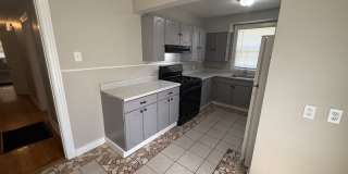 1621 Glenview Avenue - 1623 Gallery 13