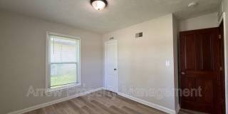 5121 Pioneers Boulevard Gallery 17