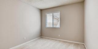 Charming 3 Bedroom Home In Henderson ! Gallery 1