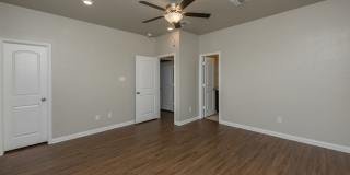 Beautifully designed and thoughtfully maintained duplex Gallery 21