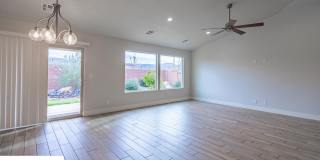 Beautiful 4 Bedroom Home Gallery 26