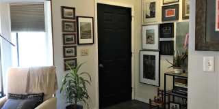 ***$1,000 Off First Month's Rent*** Charming Split Level in NE Bend - HUGE Yard! Gallery 4