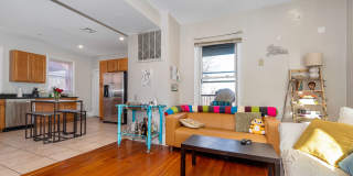 Nicely Priced 4-bed, 2-bath Mission Hill Apartment Gallery 14
