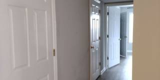 Beautiful, Maintenance Free Main Level Condominium in Ivy Glen! Gallery 8