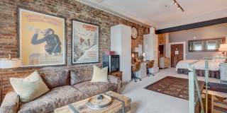 Luxury Furnished River View Condo in the Heart of Downtown Wilmington Gallery 16