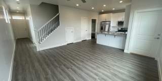 Mustang Valley Townhome! Gallery 10