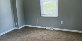 4 Bedroom, 2 Bathroom House Gallery 1
