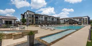 Williamson at the Overlook Gallery 6