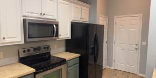 Luxurious and Spacious 3 Bedroom Home in Mustang School District Gallery 7