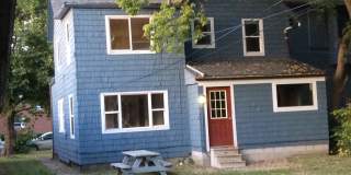 4 bedroom 1 1/2 bath single family house with yard. Gallery 5