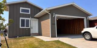 4 BED | 2 BATH | DOUBLE GARAGE | PET NEGOTIABLE Gallery 1