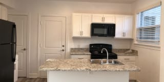 Riviera Park Apartments & Townhomes Gallery 2