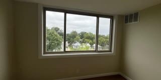 4410 OGLETHORPE Gallery 38