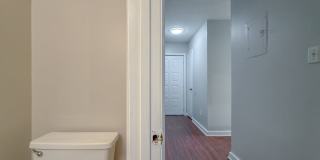 CUTE 2/1.5 w/ New Paint, Washer and Dryer, Close to TCC & FSU! Available NOW for $1050/month! Gallery 15