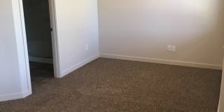 Three Bedrooms Plus Loft! Centrally located! Gallery 14