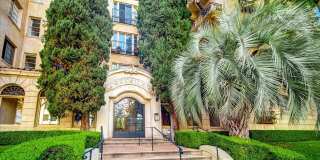 109 N Sycamore Ave unit: 505 Gallery 1