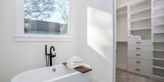 228 Racine Street Southwest Gallery 16