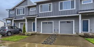 Beautiful 2021 Modern Build | 3 Bed | 2.5 Bath | Stylish Townhome in Laurel Woods Gallery 1