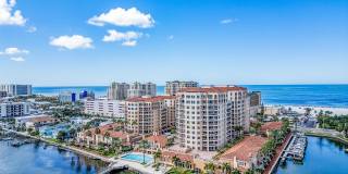 521 MANDALAY AVENUE Gallery 40