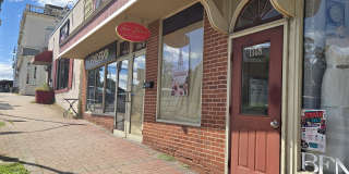 1118 Main Street Gallery 1