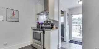Updated 2BR Townhome | Bates-Hendricks | Steps to Fountain Square Gallery 16
