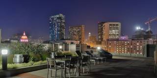 Gorgeous designer one bedroom in Hayes Valley w/lots of light, views, W/D, private patio, roof deck, gym and parking! Gallery 28