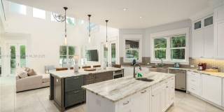 545 SW Indianola St Gallery 3