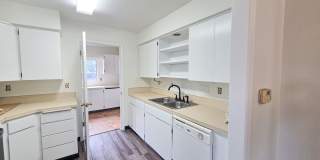 RENT SPECIAL: $750 Off First Full Month's Rent With One Year Lease! ~ Marks 950 RENT SPECIAL: $750 Off First Full Month's Rent With One Year Lease! ~ Marks 950 Gallery 8