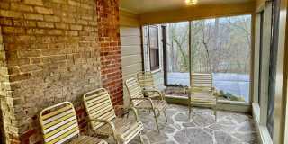 Great Montford location, Partially Furnished Studio Apartment, Utilities Included! Gallery 14