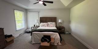 5 Bed 4 Bath Home fenced yard Gallery 72