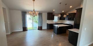 Spacious 6-Bedroom Home for Rent in Lehi Gallery 6