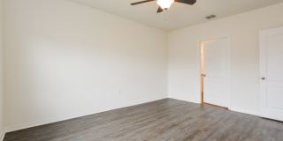 Kinsman Pointe Gallery 13