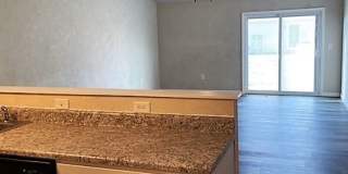 2 Bedroom, 2 Bathroom duplex with garage Gallery 64