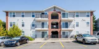 Live Where Comfort Meets Convenience - College Hill Condo in Pullman Gallery 1