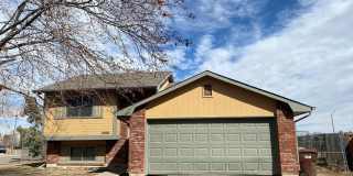 Charming House with Open Floor Plan Gallery 1