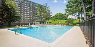 RiverHouse Gallery 83