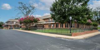 3310 S Broadway Avenue Gallery 2