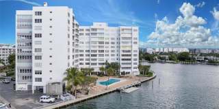 9102 W Bay Harbor Dr Gallery 53